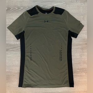Under Armour shirt size S